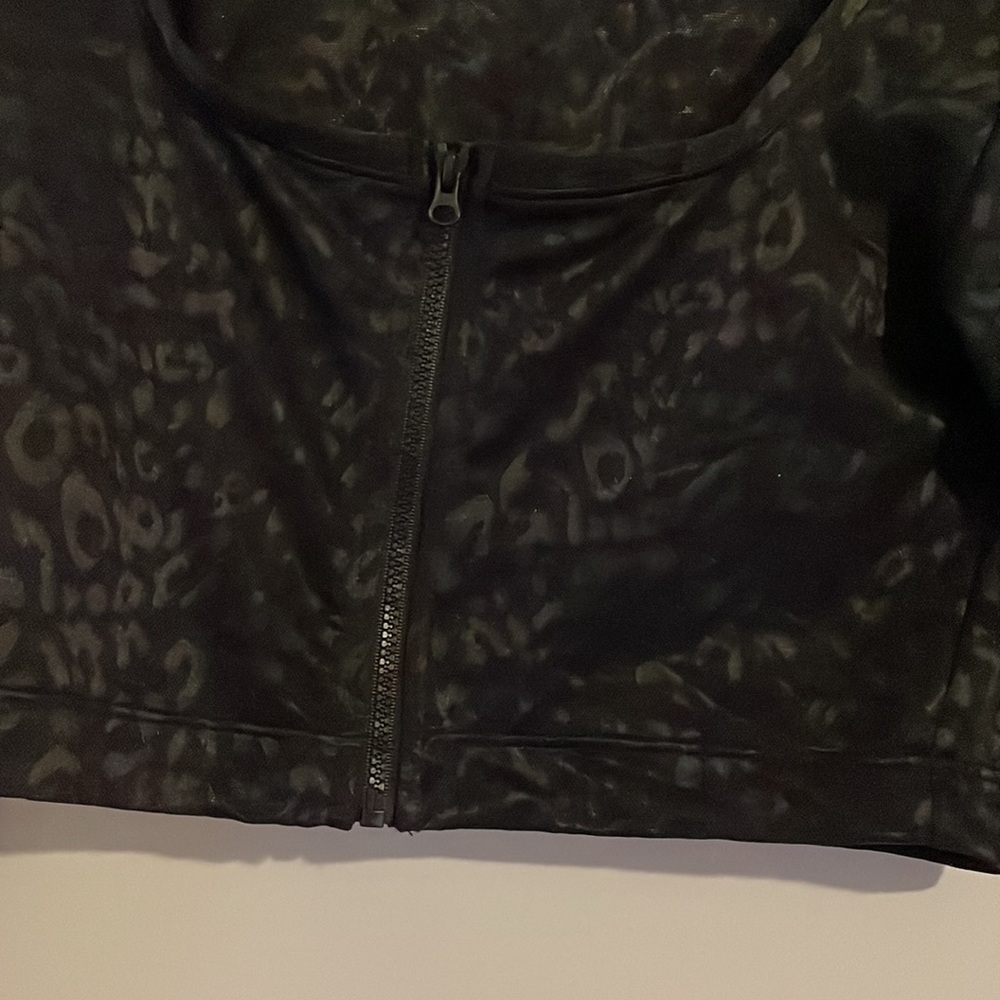 Black leopard and lace crop zip up - Picture 3 of 3